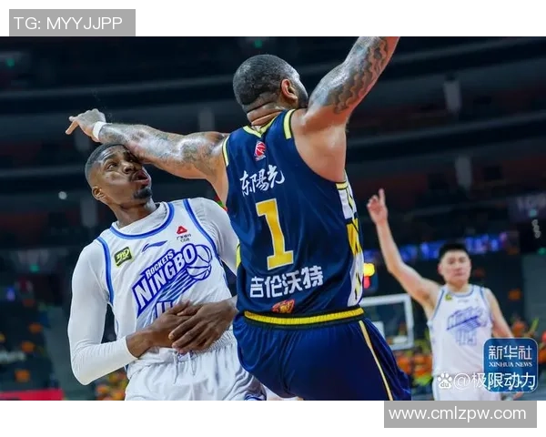 活塞队与雷霆队激战正酣谁能在这场对决中笑到最后